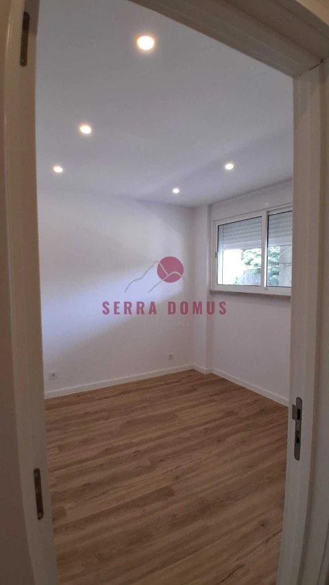 Apartamento T1 para Venda em Sacavém e Prior Velho