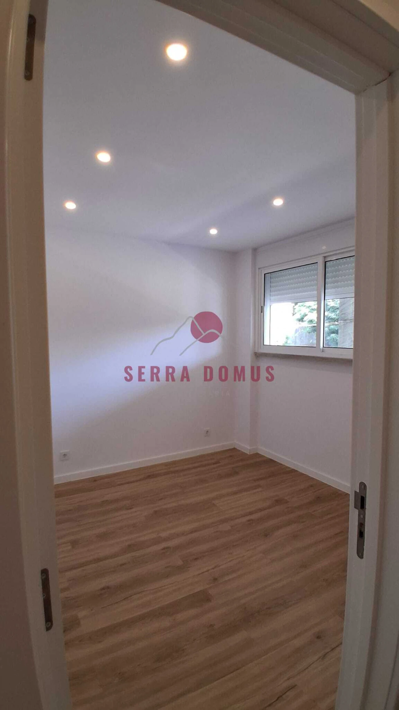 Apartamento T1 para Venda em Sacavém e Prior Velho Foto 14