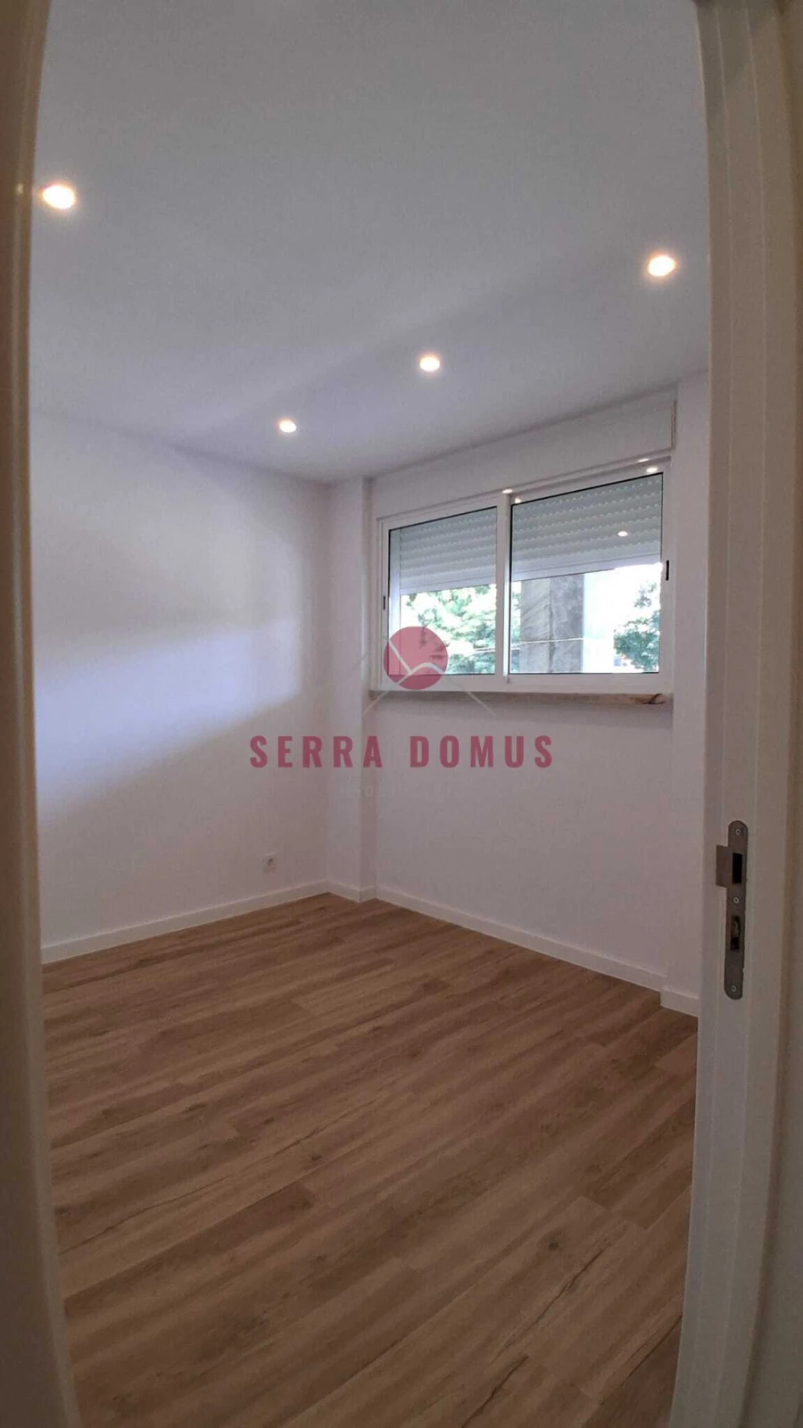 Apartamento T1 para Venda em Sacavém e Prior Velho Foto 18