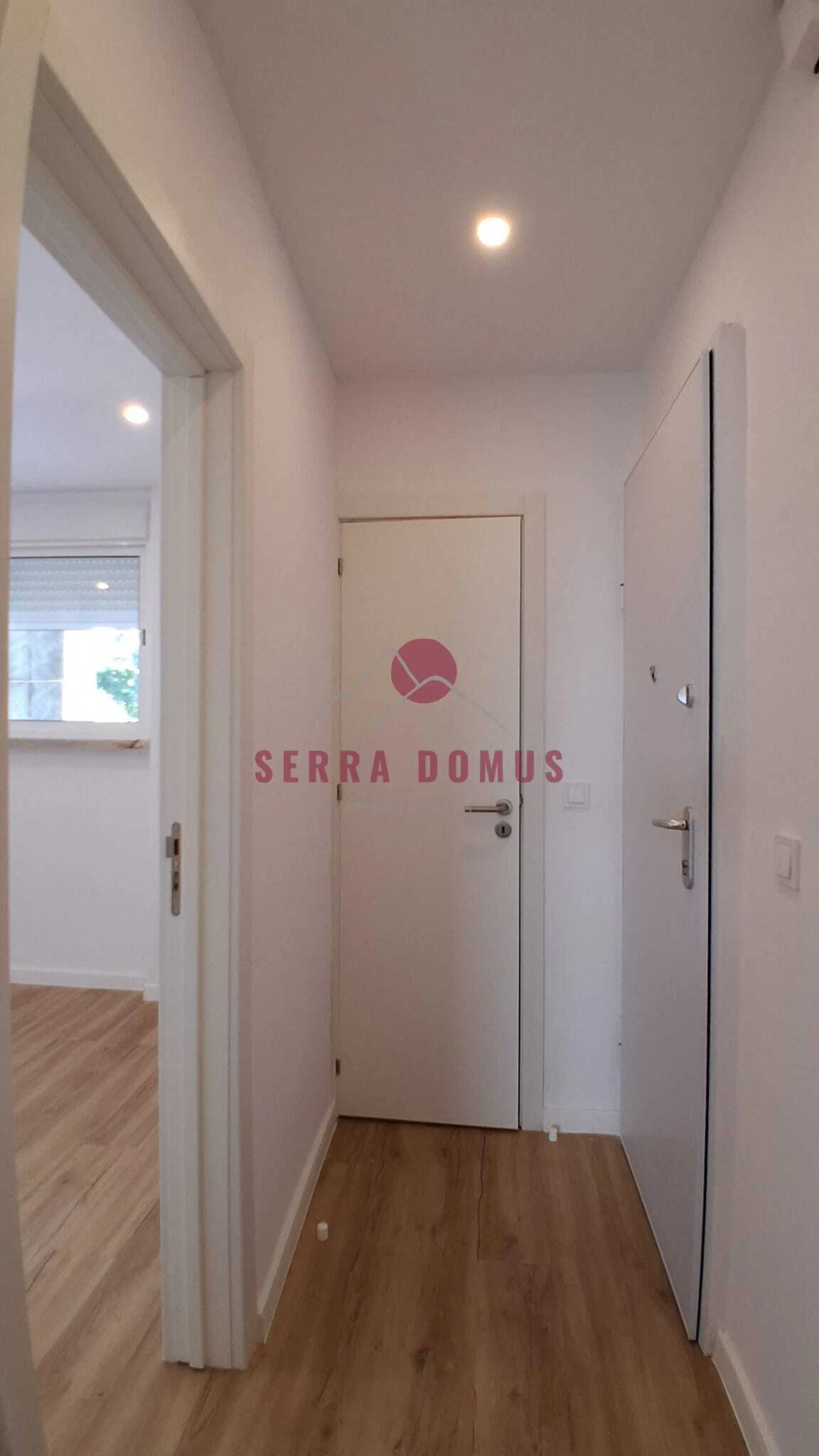 Apartamento T1 para Venda em Sacavém e Prior Velho Foto 17