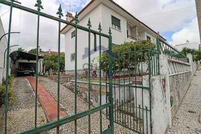 Moradia T2 para Venda em Alvalade