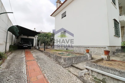 Moradia T2 para Venda em Alvalade