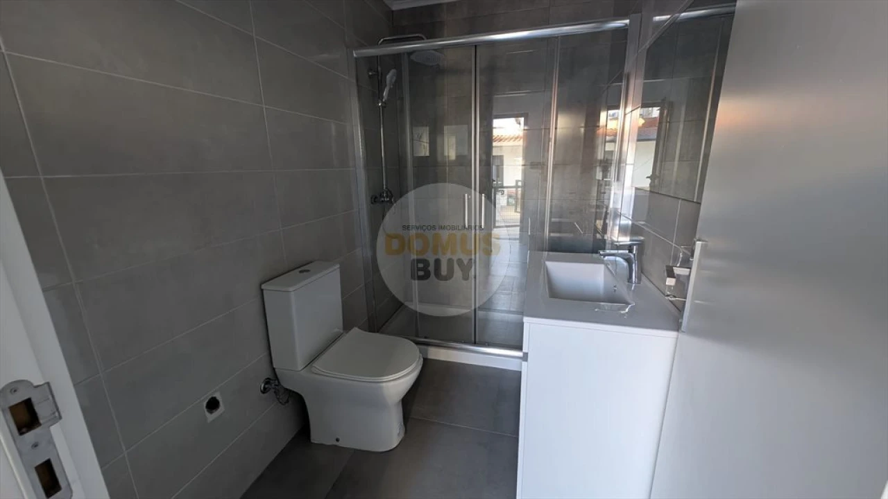 Moradia T3 para Venda em Baixa da Banheira e Vale da Amoreira Foto 15