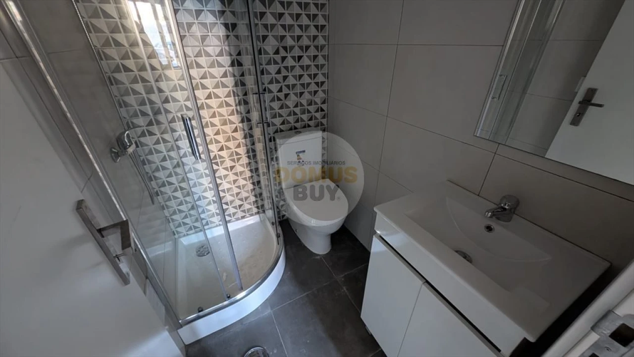 Moradia T3 para Venda em Baixa da Banheira e Vale da Amoreira Foto 11