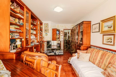 Apartamento T1 para Venda em Sesimbra (Santiago)
