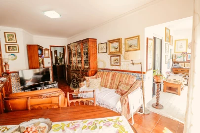 Apartamento T1 para Venda em Sesimbra (Santiago)