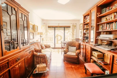 Apartamento T1 para Venda em Sesimbra (Santiago)