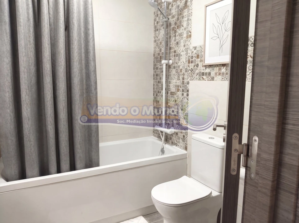 Moradia T4 para Venda em Benavente Foto 17