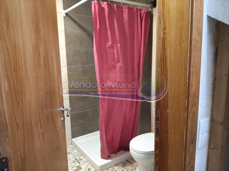Moradia T4 para Venda em Benavente Foto 11