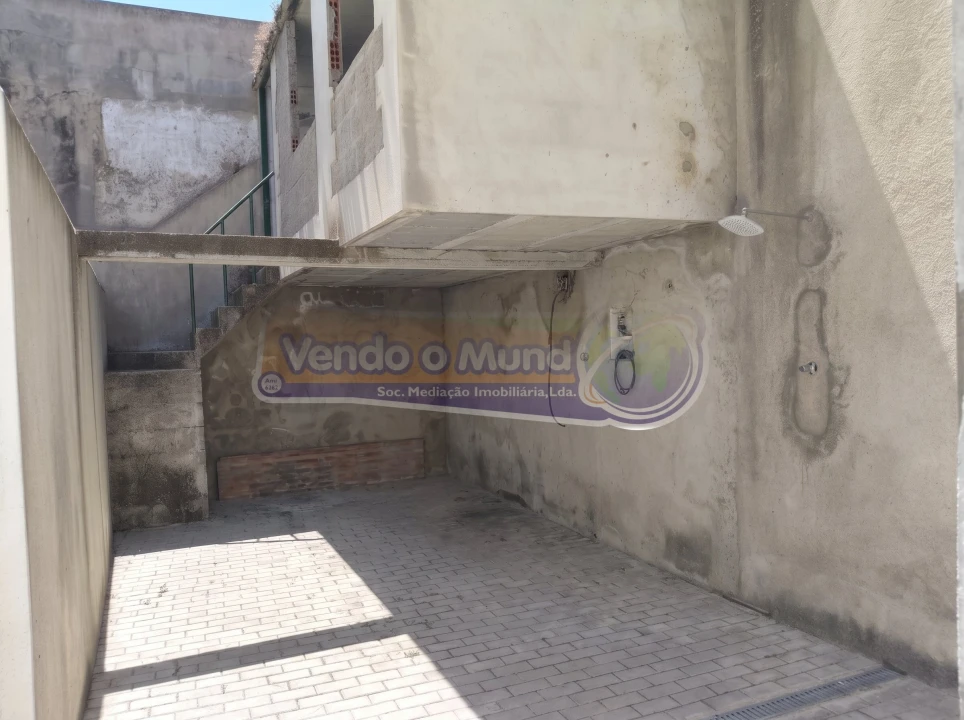 Moradia T4 para Venda em Benavente Foto 19
