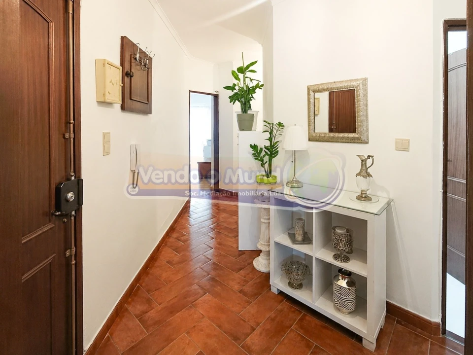 Apartamento T3 para Venda em Benavente Foto 1
