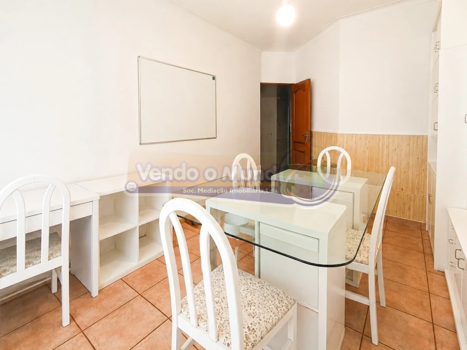 Apartamento T3 para Venda em Benavente Foto 9