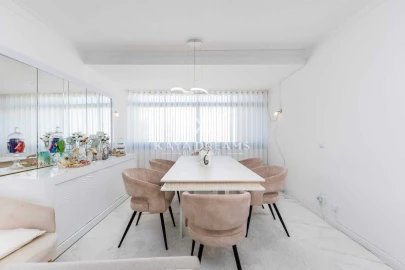 Apartamento T3 para Venda em Ramada e Caneças