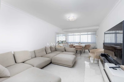 Apartamento T3 para Venda em Ramada e Caneças