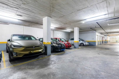 Apartamento T3 para Venda em Ramada e Caneças
