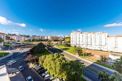Apartamento T3 para Venda em Ramada e Caneças