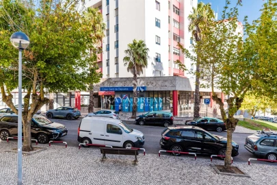 Apartamento T3 para Venda em Ramada e Caneças