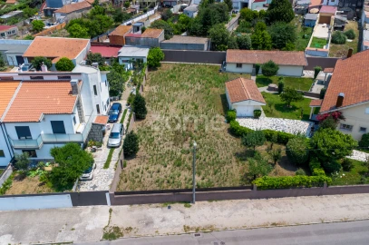 Terreno para Venda em Santa Marinha e São Pedro da Afurada
