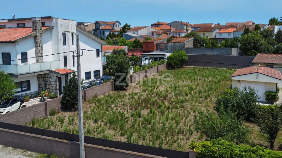 Terreno para Venda em Santa Marinha e São Pedro da Afurada