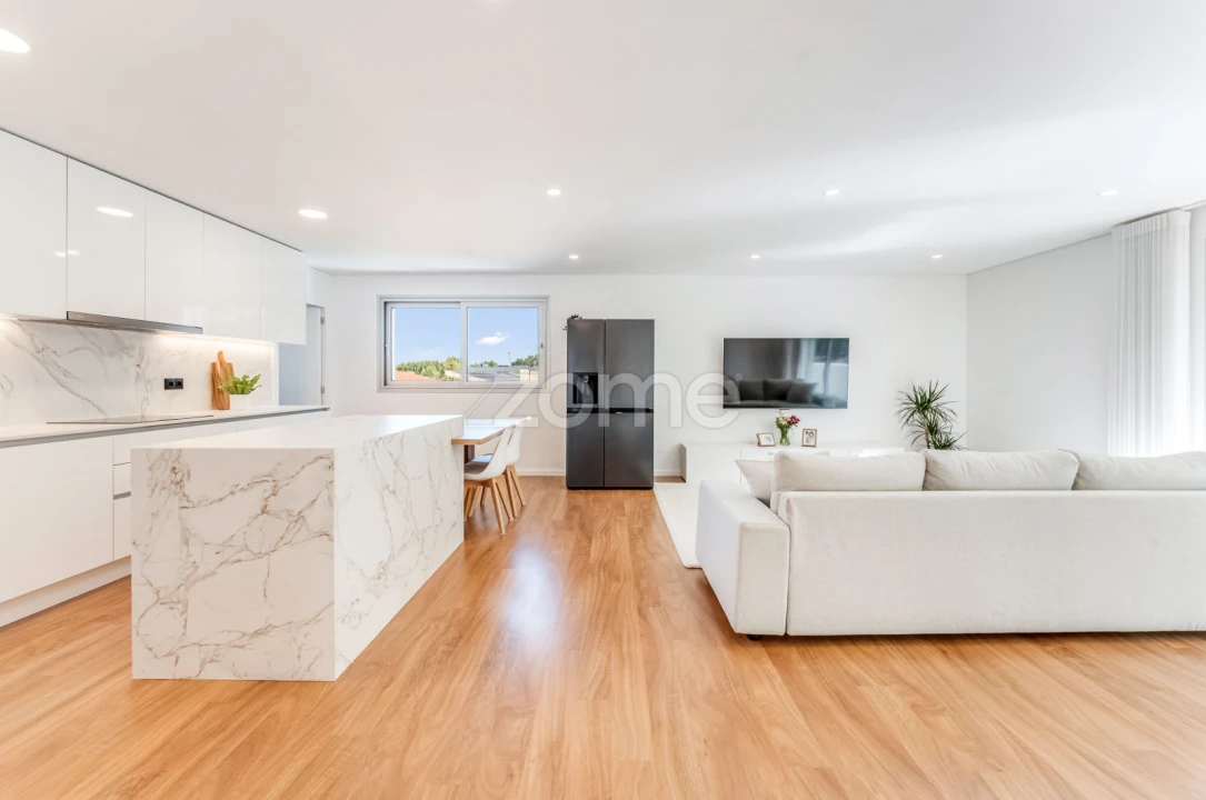 Apartamento T3 para Venda em São João da Madeira Foto 1