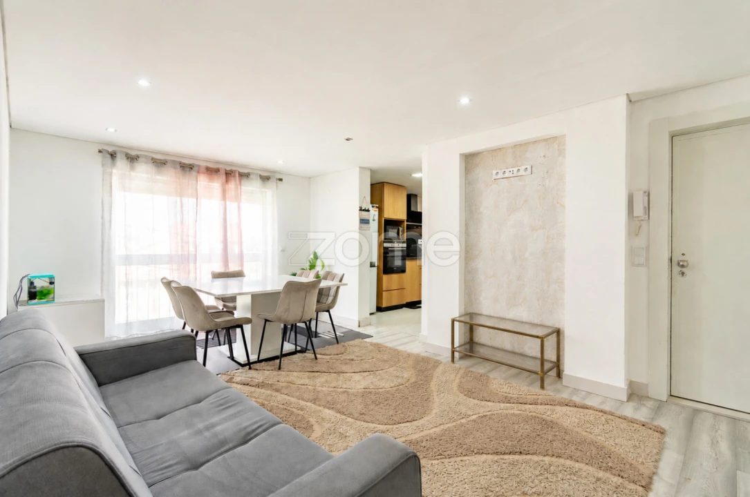 Apartamento T2 para Venda em Alfena Foto 2