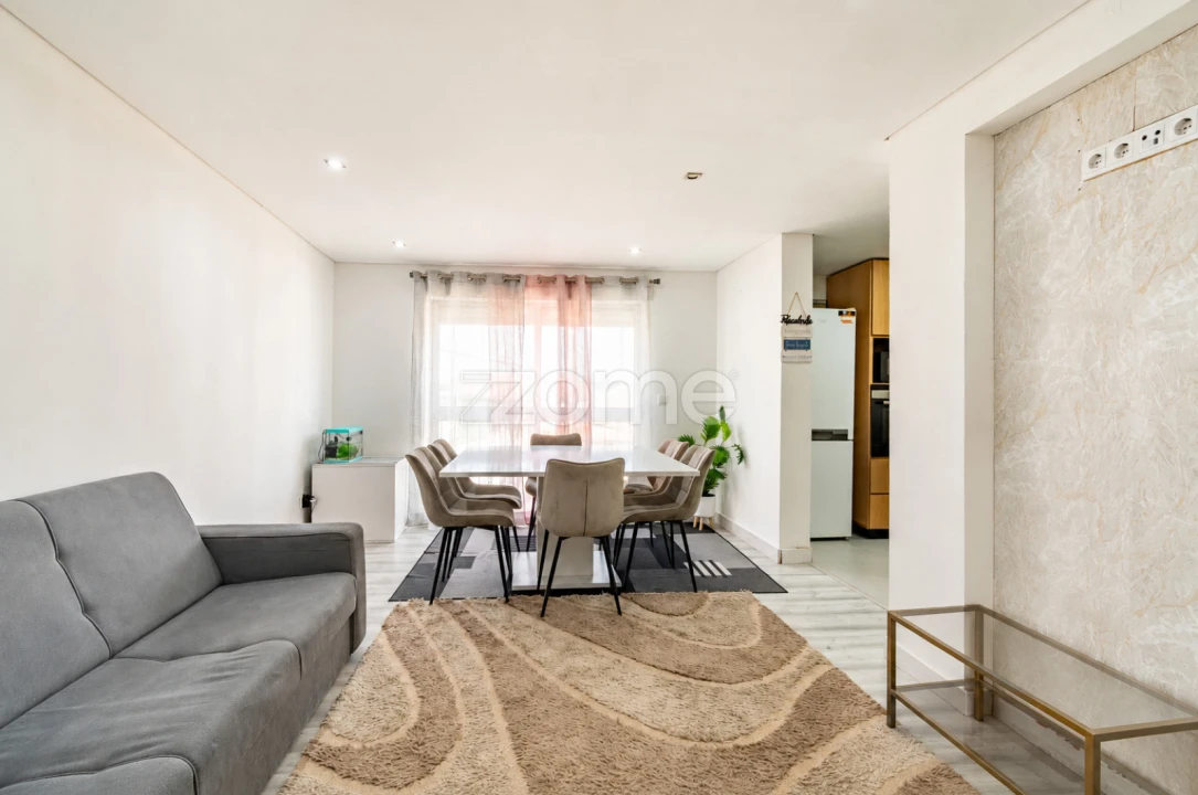 Apartamento T2 para Venda em Alfena Foto 3