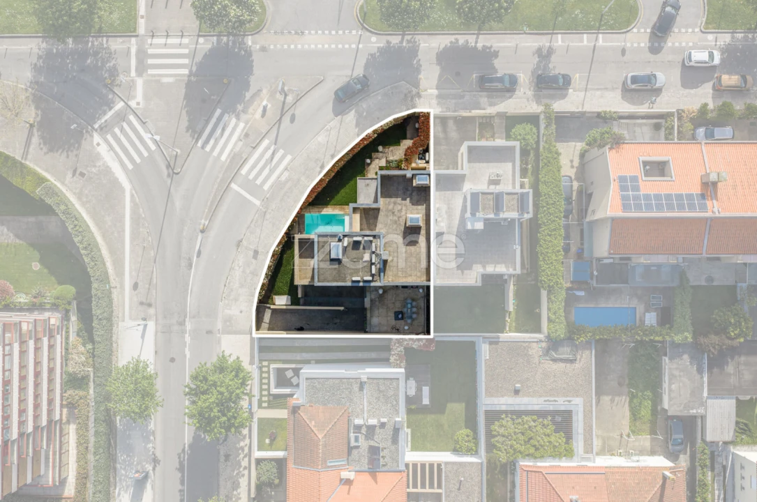 Moradia T5 para Arrendamento em Lordelo do Ouro e Massarelos Foto 3