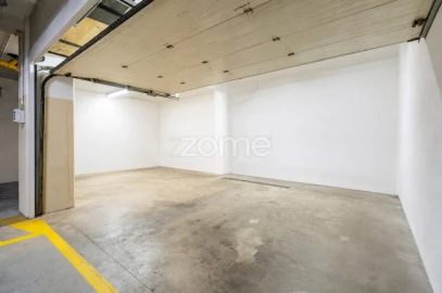 Apartamento T4 para Venda em Aguas Santas