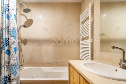 Apartamento T4 para Venda em Aguas Santas
