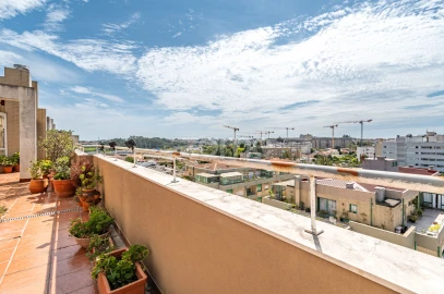 Apartamento T4 para Venda em Aguas Santas
