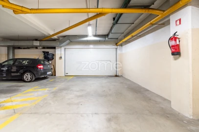Apartamento T4 para Venda em Aguas Santas