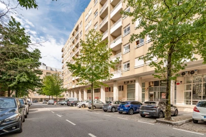 Apartamento T4 para Venda em Aguas Santas