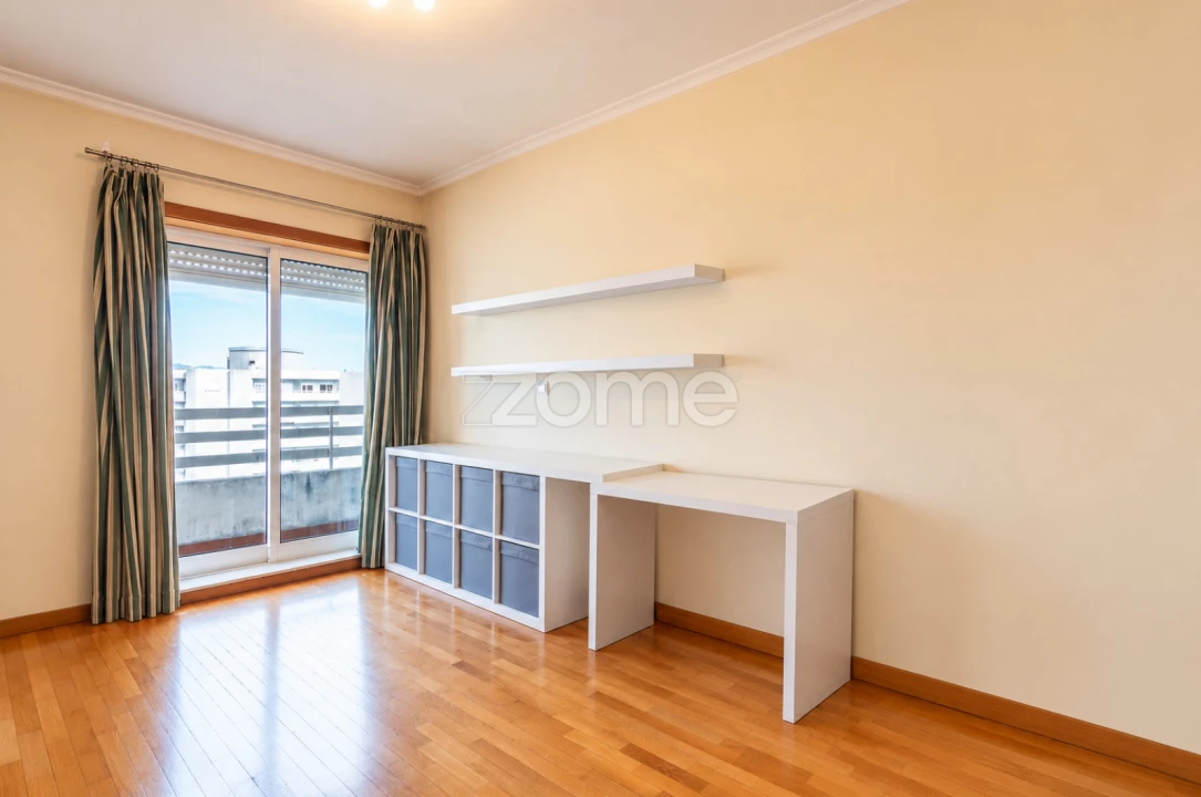 Apartamento T4 para Venda em Aguas Santas Foto 37