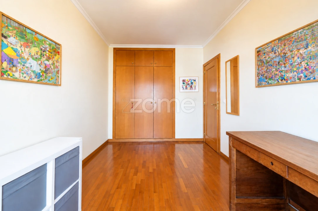 Apartamento T4 para Venda em Aguas Santas Foto 36
