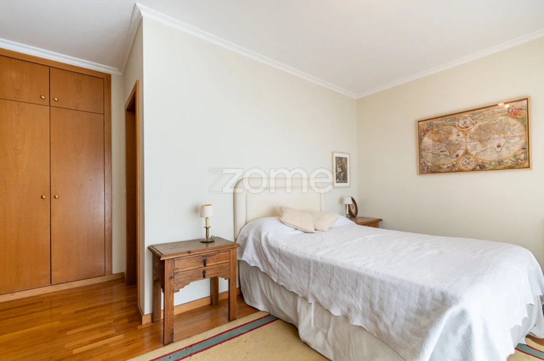 Apartamento T4 para Venda em Aguas Santas Foto 27