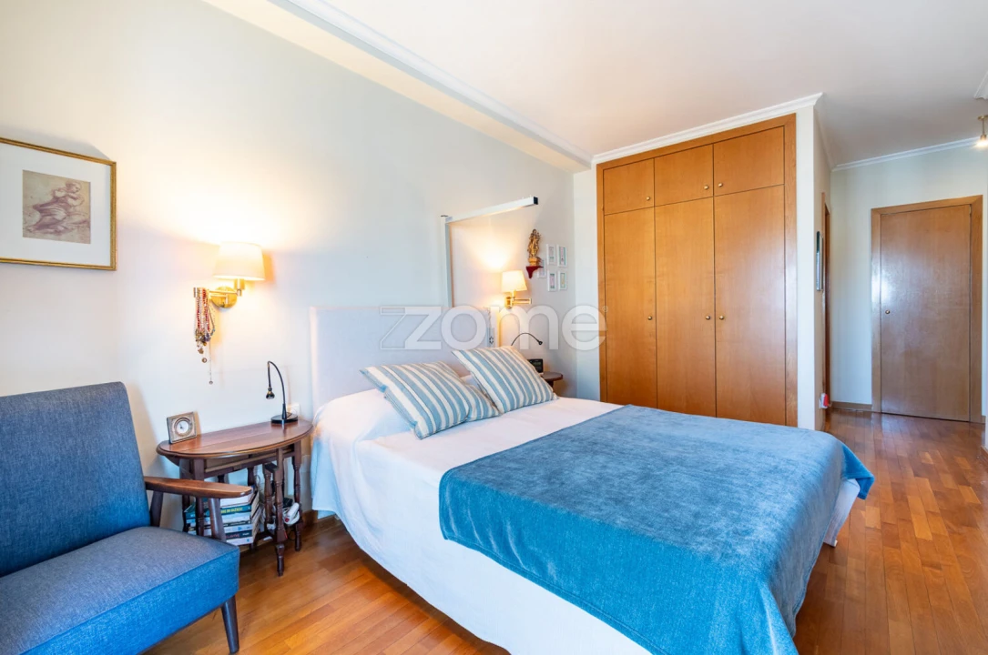 Apartamento T4 para Venda em Aguas Santas Foto 30