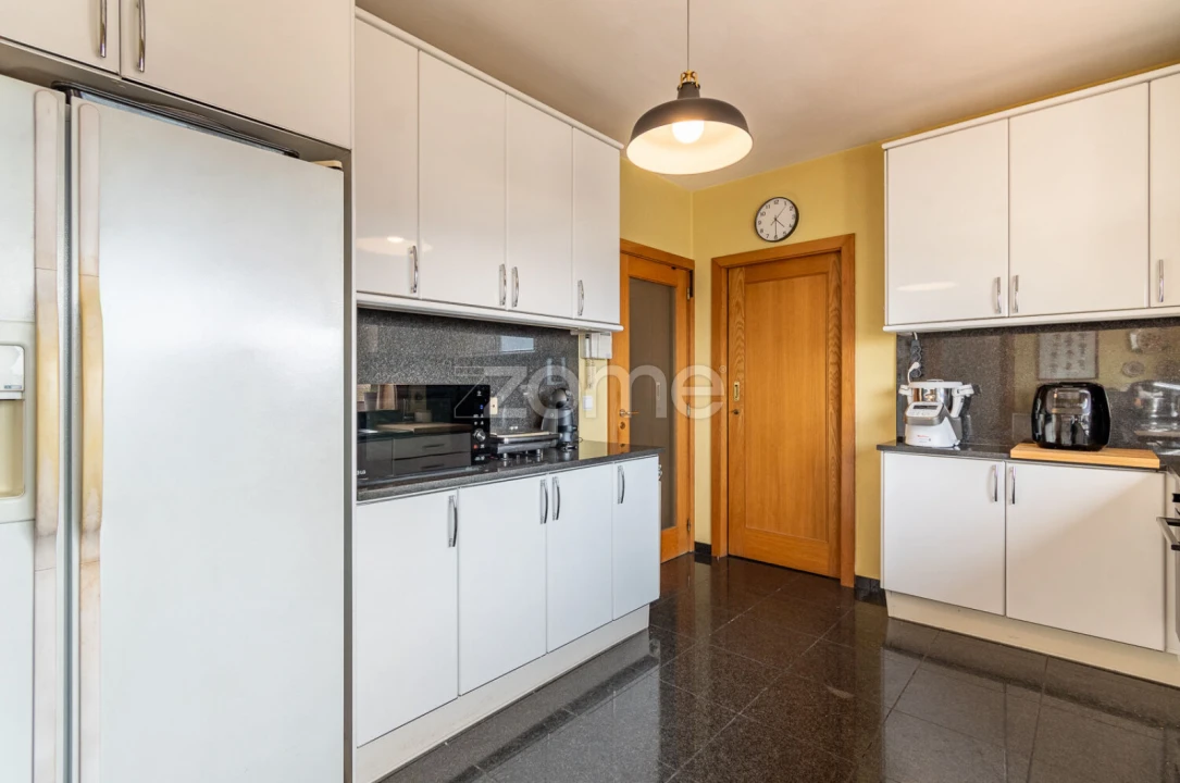 Apartamento T4 para Venda em Aguas Santas Foto 22
