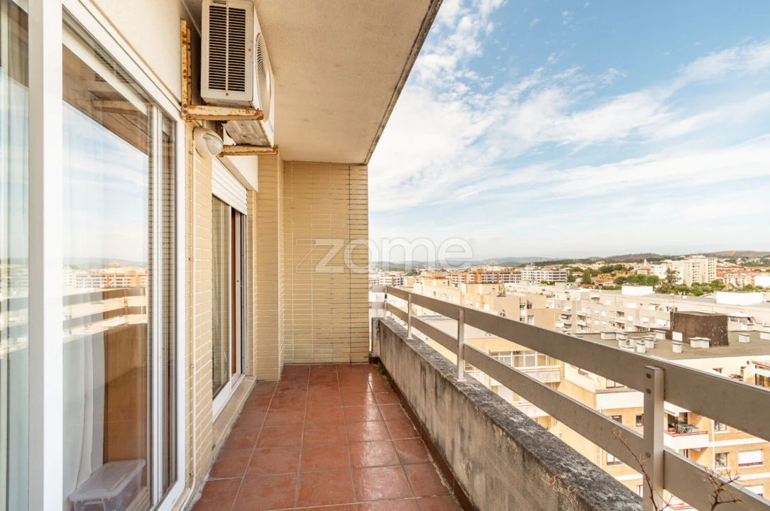 Apartamento T4 para Venda em Aguas Santas Foto 38