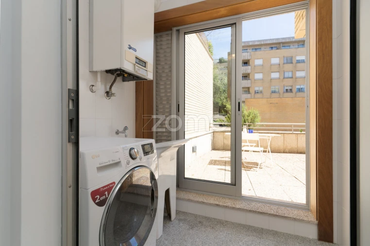 Apartamento T1 para Arrendamento em Lordelo do Ouro e Massarelos Foto 10