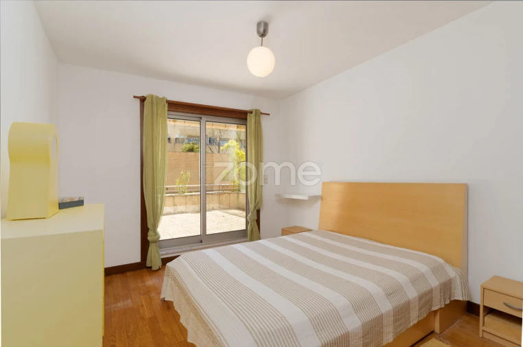 Apartamento T1 para Arrendamento em Lordelo do Ouro e Massarelos Foto 12