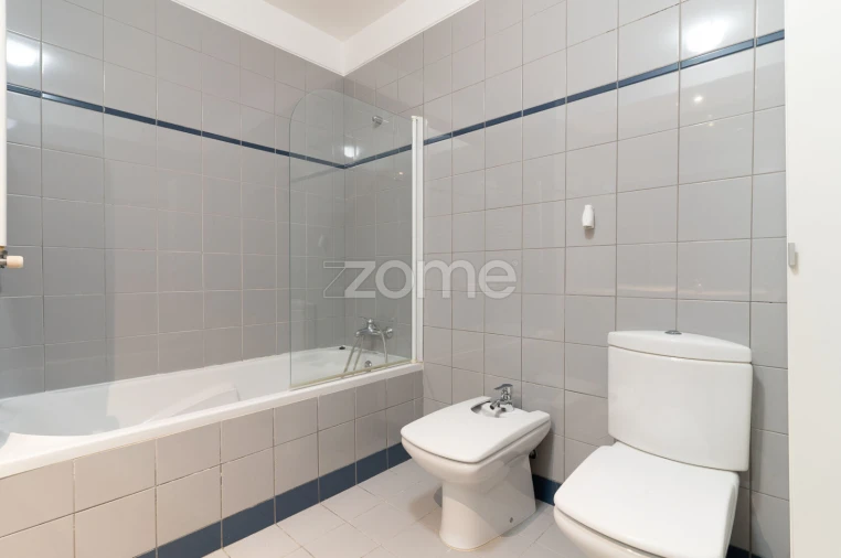 Apartamento T1 para Arrendamento em Lordelo do Ouro e Massarelos Foto 15