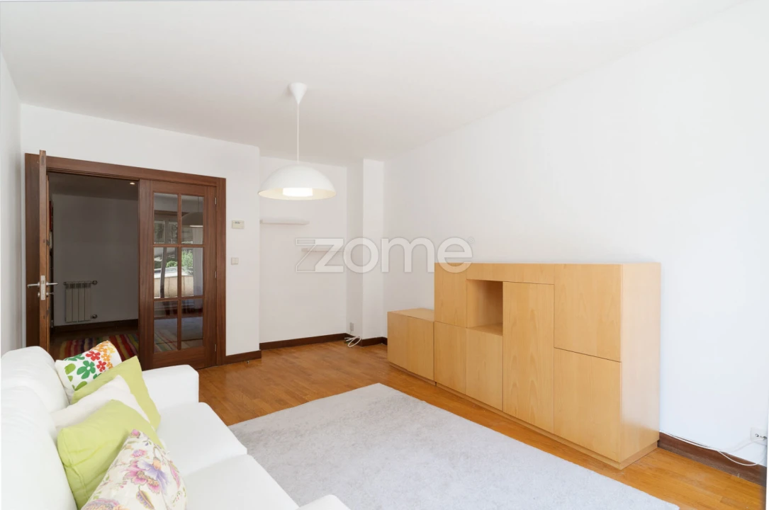 Apartamento T1 para Arrendamento em Lordelo do Ouro e Massarelos Foto 5