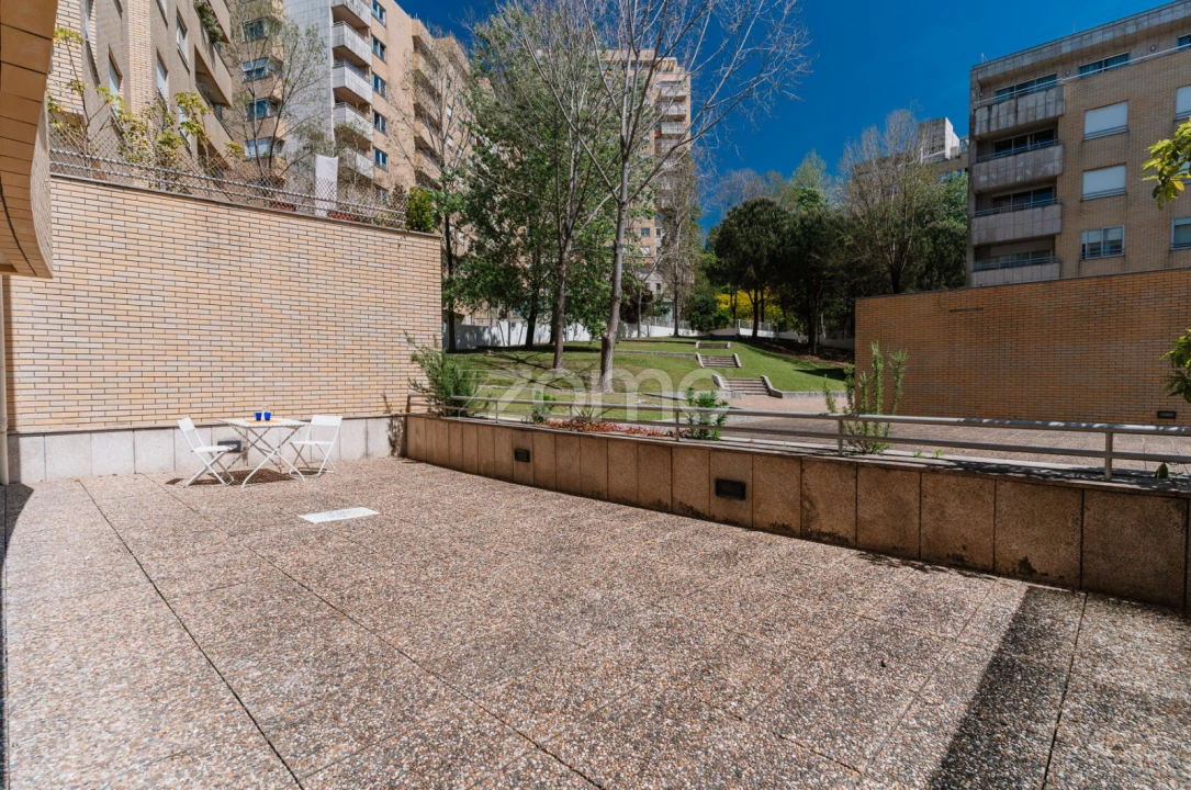Apartamento T1 para Arrendamento em Lordelo do Ouro e Massarelos Foto 7