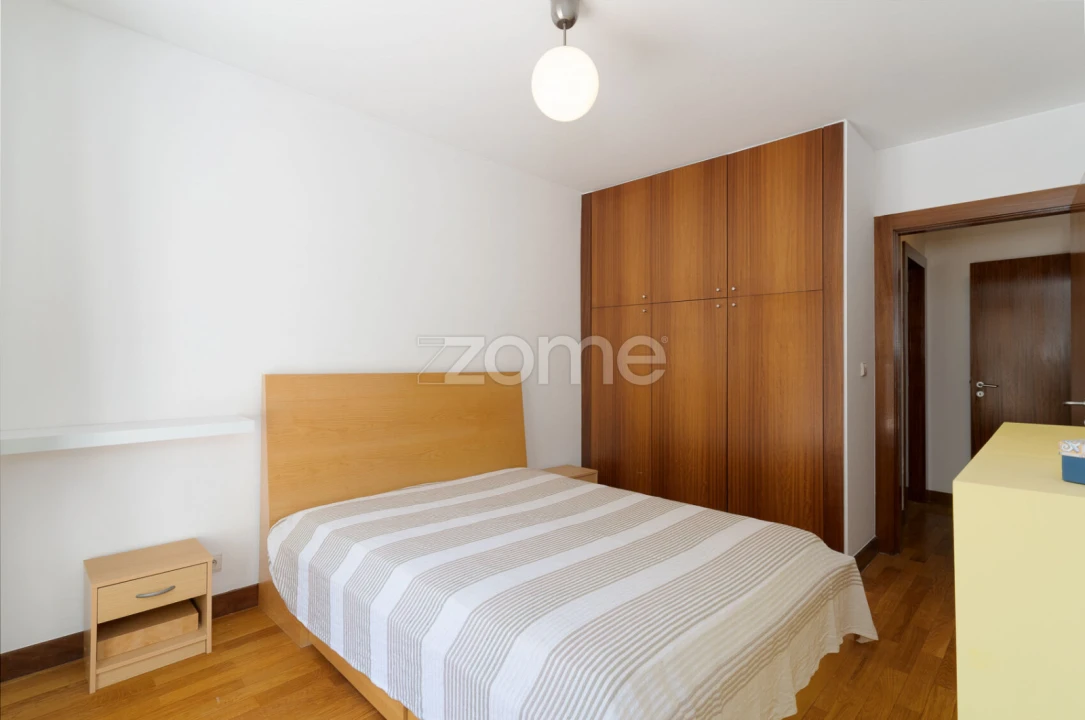 Apartamento T1 para Arrendamento em Lordelo do Ouro e Massarelos Foto 13
