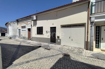 Moradia T3 para Venda em Alcanena e Vila Moreira