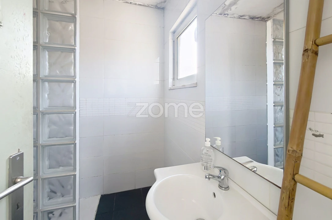 Apartamento T3 para Venda em Sé Nova, Santa Cruz, Almedina e São Bartolomeu Foto 14