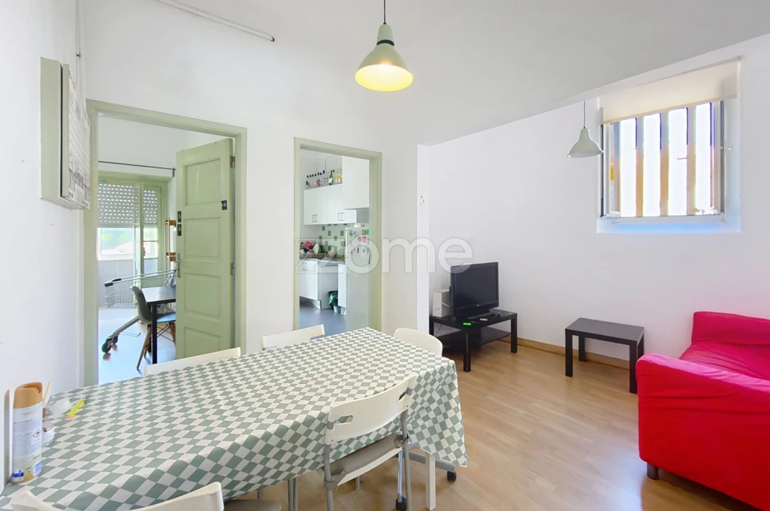 Apartamento T3 para Venda em Sé Nova, Santa Cruz, Almedina e São Bartolomeu Foto 1