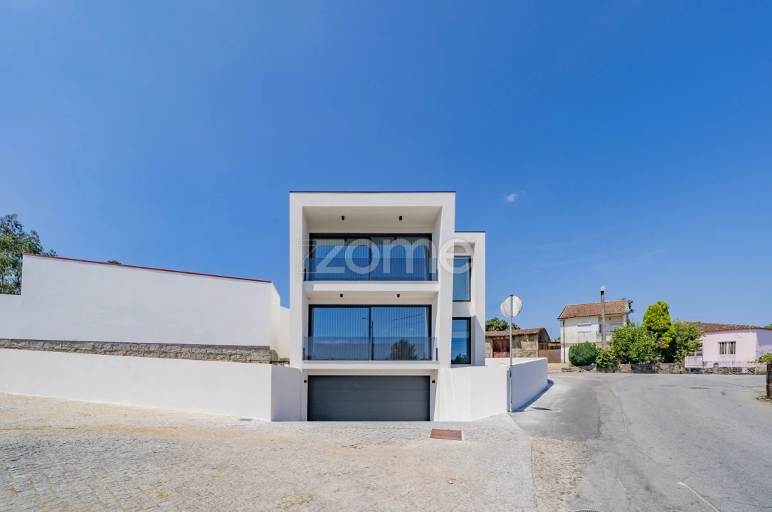 Moradia T3 para Venda em Vila de Prado Foto 2
