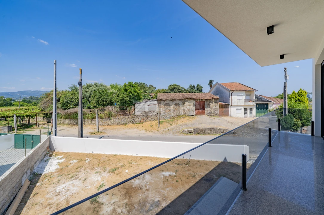 Moradia T3 para Venda em Vila de Prado Foto 23