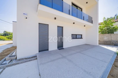 Moradia T3 para Venda em Vila de Prado